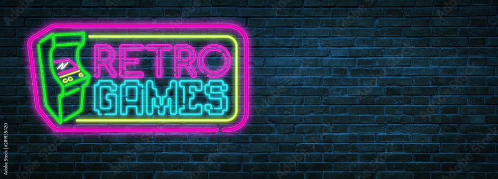 Retro games neon sign - obrazy, fototapety, plakaty 
