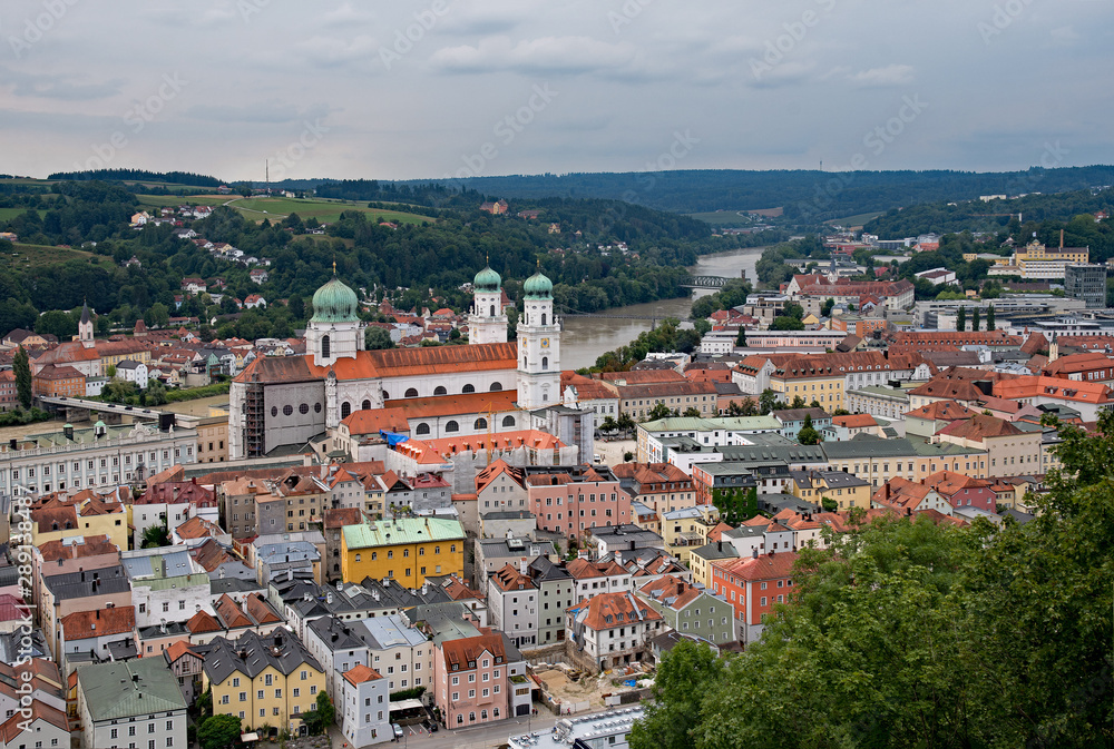 Panoramablick auf die Altstadt von Passau in Niederbayern, Bayern, Deutschland