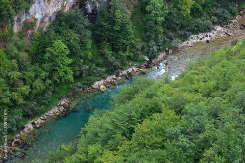 Fototapeta Naklejka Na Ścianę i Meble -  river at the foot of the mountains