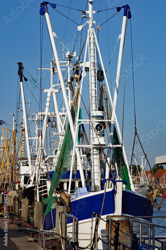 Büsum Masten im Fischereihafen