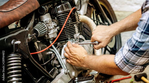 Motorrad reparieren / Tuning