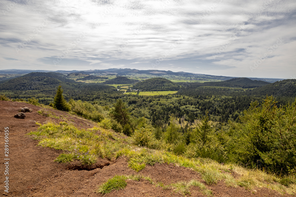 Vue depuis le sommet du Puy de la Vache