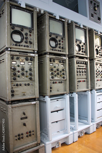Obraz na płótnie old school tech w salonie