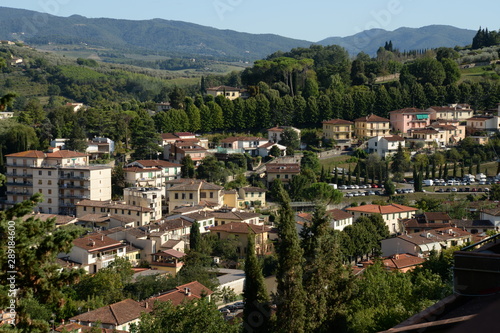 Borgo che sorge tra le colline della Toscana (Grassina)