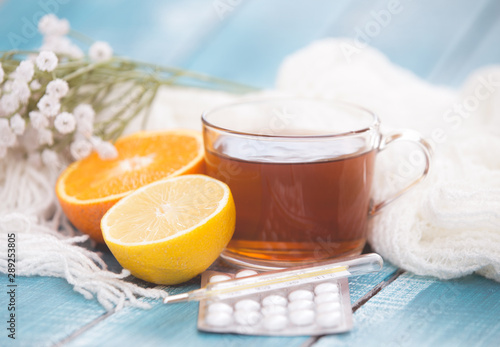 Cold and allergy treatment with tea and pills