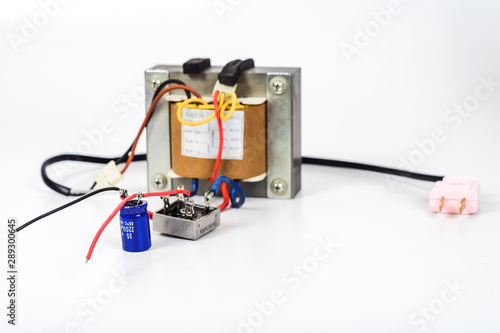 Tranfromer AC power to DC power with diode bridge and capacitor .