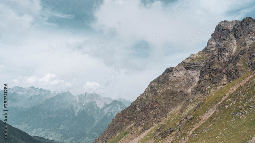 Fototapeta premium mountains and blue sky