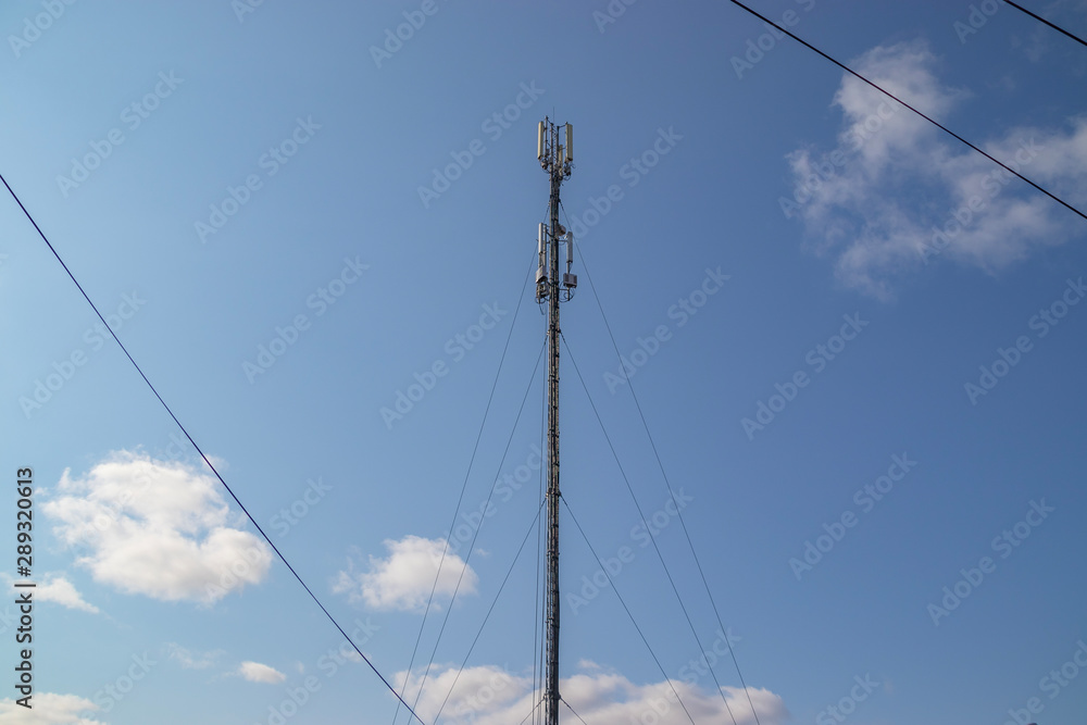 Cellular repeater, mast for broadcasting wireless communication and the Internet