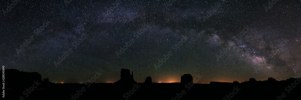 Milky Way arch over Utah