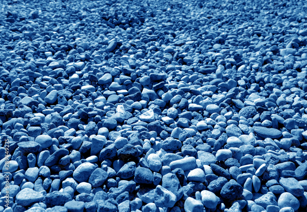 Pile of small gravel stones in navy blue tone. - obrazy, fototapety, plakaty 