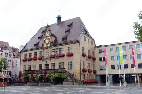 historisches Rathaus mit astronomischer Uhr
