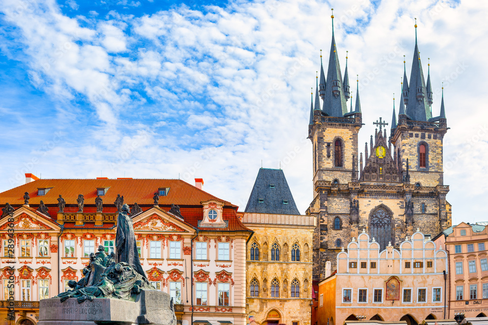 Fototapeta premium Old Town Square of Prague witch Church of St. Mary of týn and the Statue of Jan Hus in