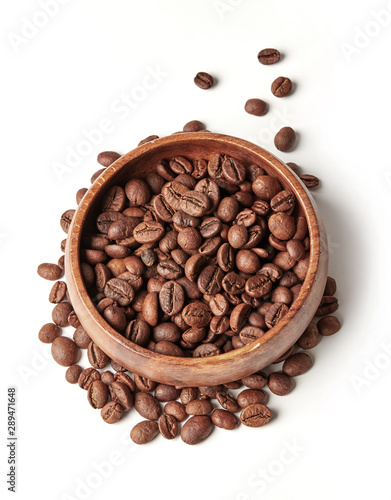 Fototapeta Naklejka Na Ścianę i Meble -  Roasted coffee beans in a bowl