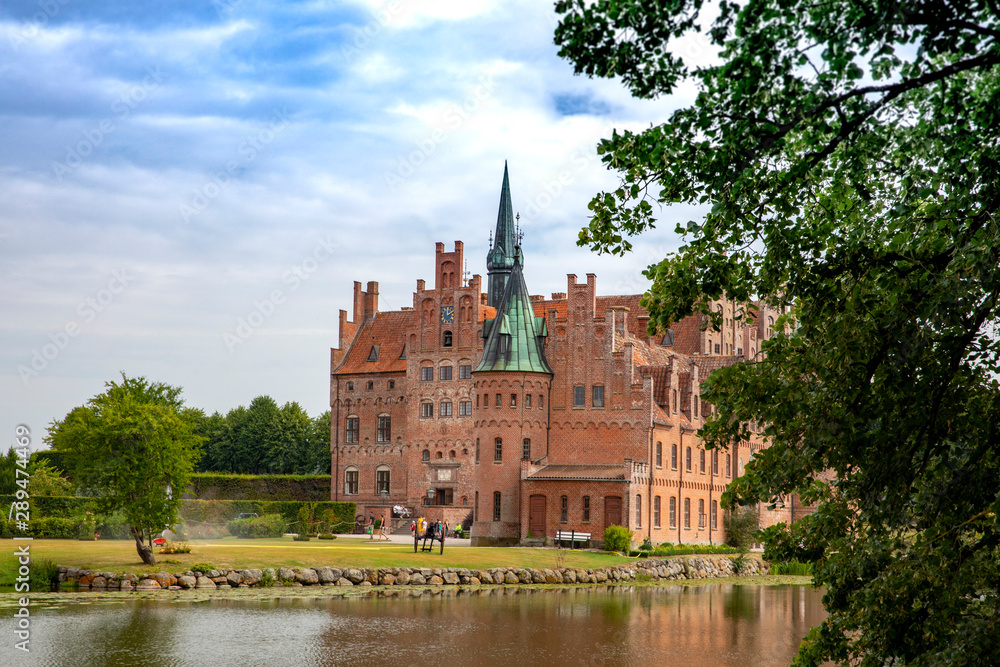 Obraz premium Egeskov Castle in Denmark 