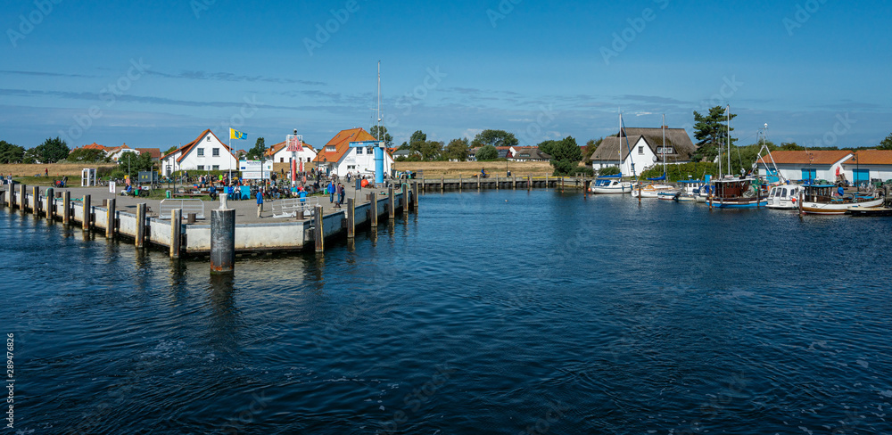 Hafen auf der Insel Hiddensee bei Rügen