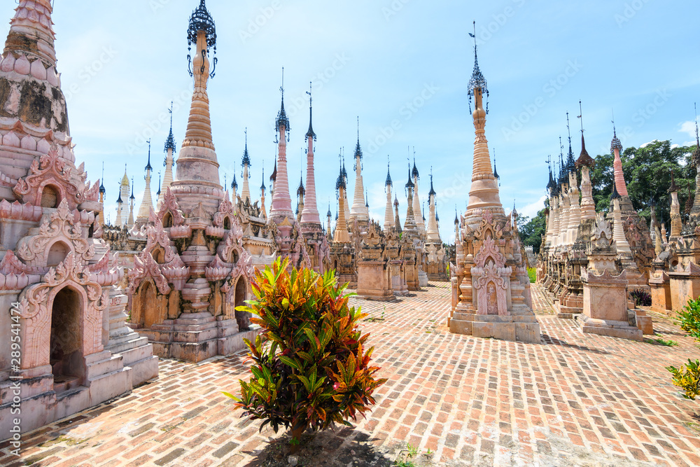 amazing Mwe Taw Kakku pagoda complex in myanmar amazing Mwe Taw Kakku pagoda complex in myanmar