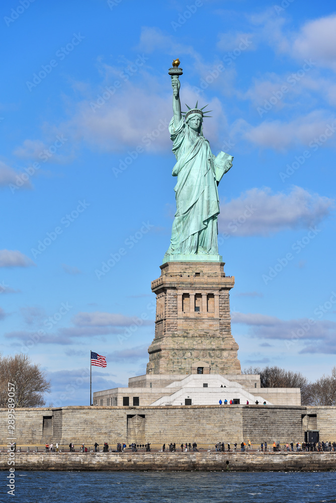 Fototapeta premium Statue of Liberty on a sunny day, New York City, USA.