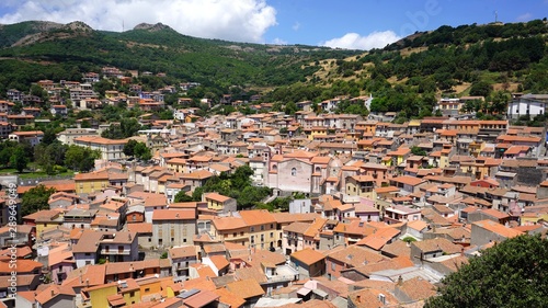 Le village de Santu Lussurgiu, Sardaigne, Italie photo