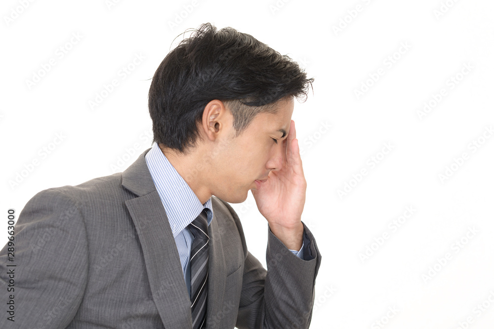体調不良の男性 体調不良の男性