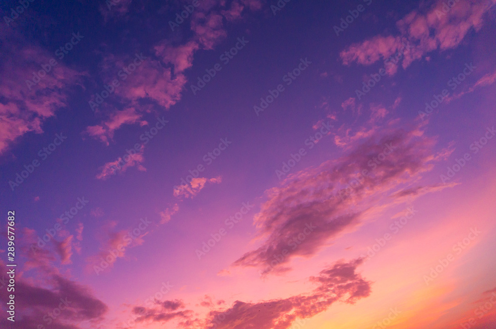 Obraz premium Beautiful clouds sky. Sunset sky. Gradient Sky pink and purple.jpg