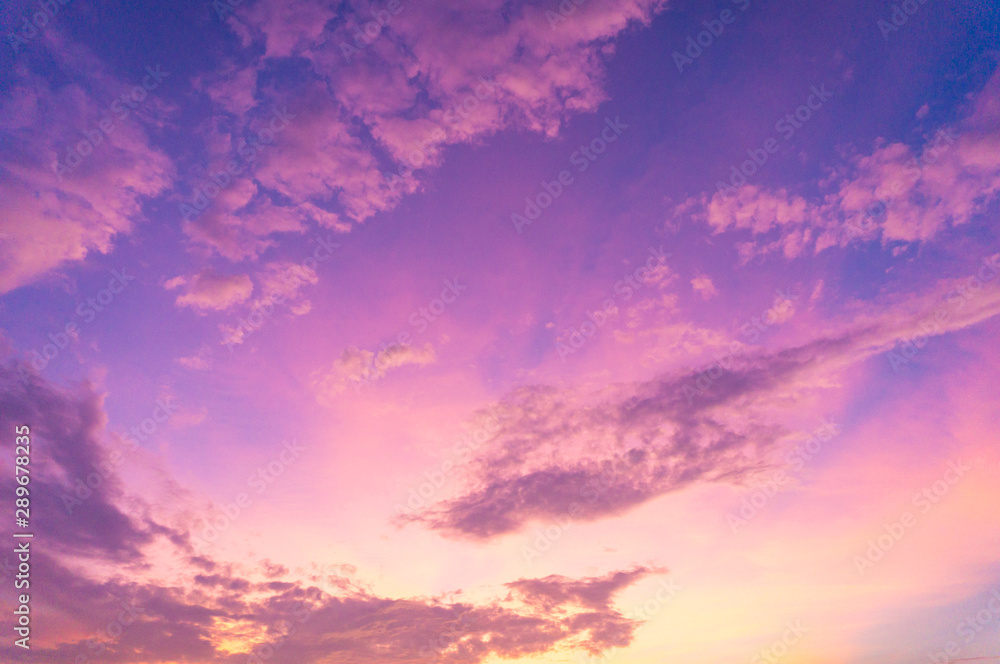 Fototapeta premium Beautiful clouds sky. Sunset sky. Gradient Sky pink and purple.jpg