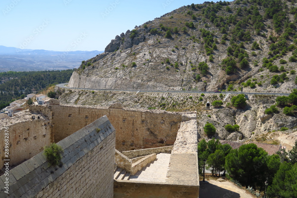 Vue du château et de la montagne de Velez Blanco. Espagne.