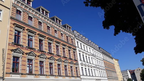 Mehrfamilienhaus-Fassade in Leipzig, Immobilien und Wohnung