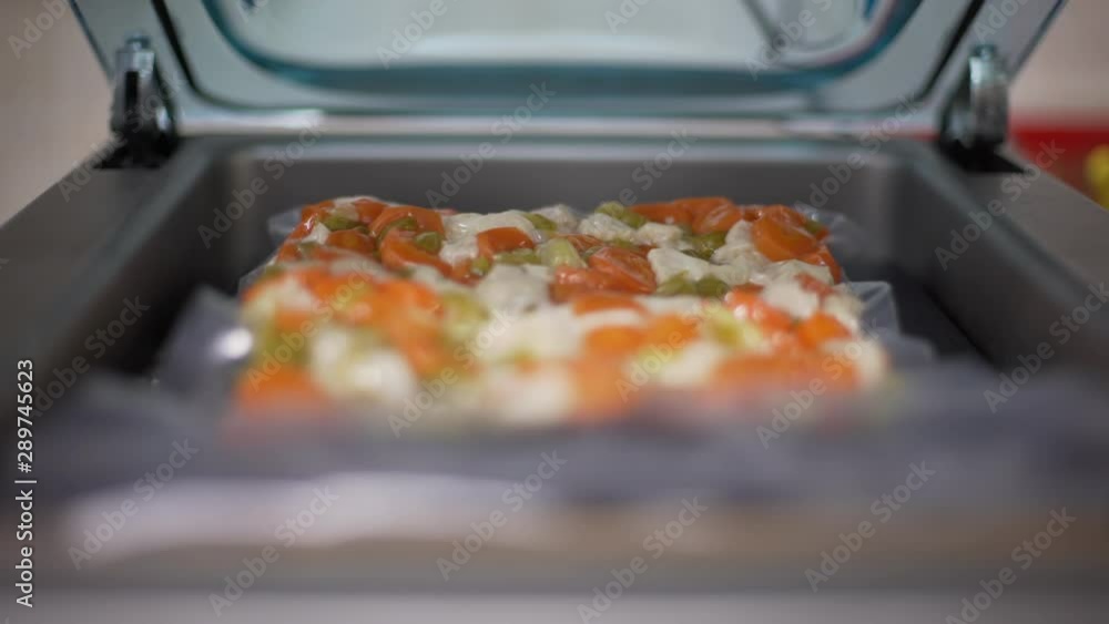 Preserve healthy vegetables with a vacuum machine. Preserve healthy vegetables with a vacuum machine.