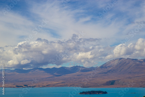 View of Lake Tekapo from Mount John observatory © Tomtsya