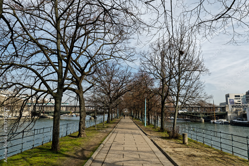 Swans Island (Ile aux Cygnes), on river Seine, Paris, France