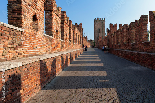 Ponte Vecchio a Verona. Merlature del passaggio prdonale. photo