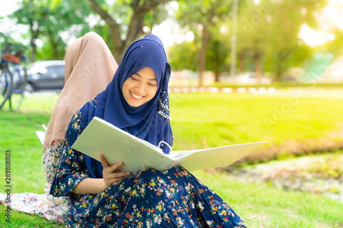 Photography Muslim Student reading book