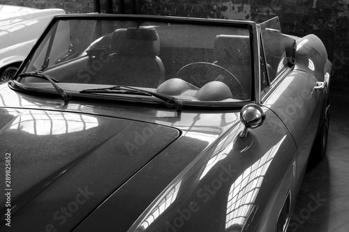 Картината върху платно Sportwagen Klassiker der Fünfzigerjahre und Sechzigerjahre als Cabrio aus Italie