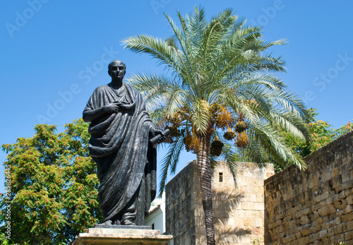 Estatua a Seneca en la ciudad de Córdoba, España photo