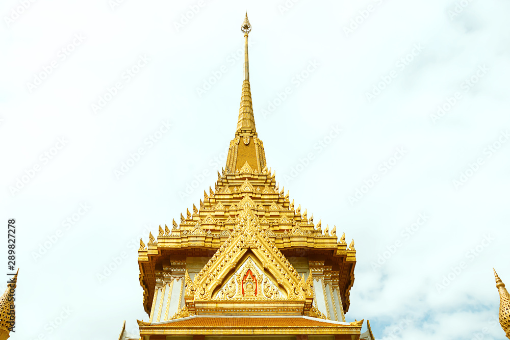 Fototapeta premium Roof gable Golden Thai style temple