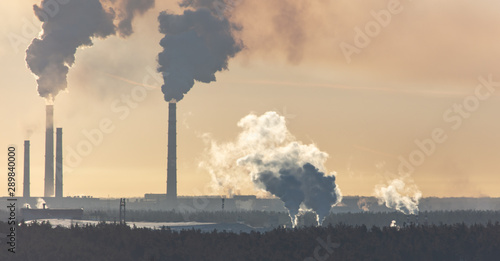 Smoke from the pipes of a metallurgical plant © schankz