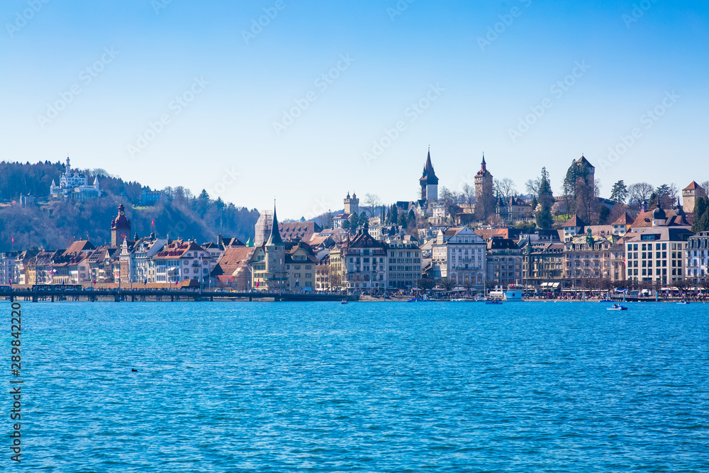 Obraz premium View from Lake Lucerne to Lucerne old town buildings, Switzerland