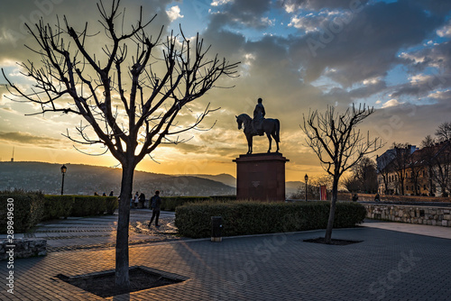 Statue équestre Gorgey Artur photo