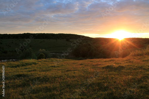 Landscape, the Sun goes below the horizon. Пейзаж, Солнце уходит за горизонт