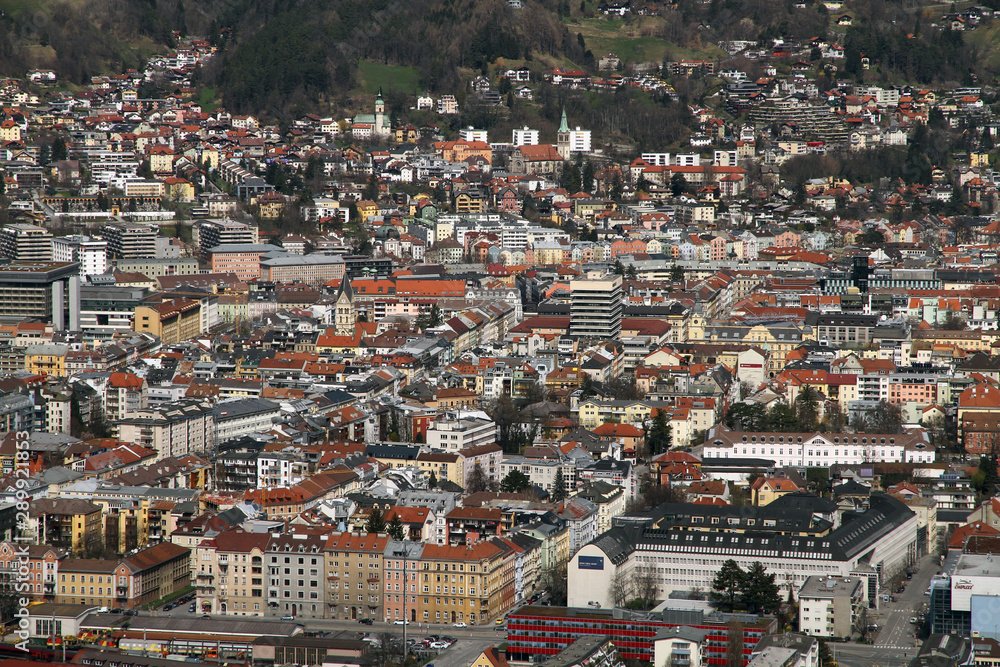 Blick auf Innsbruck der Hauptstadt der Alpen in Tirol Europa