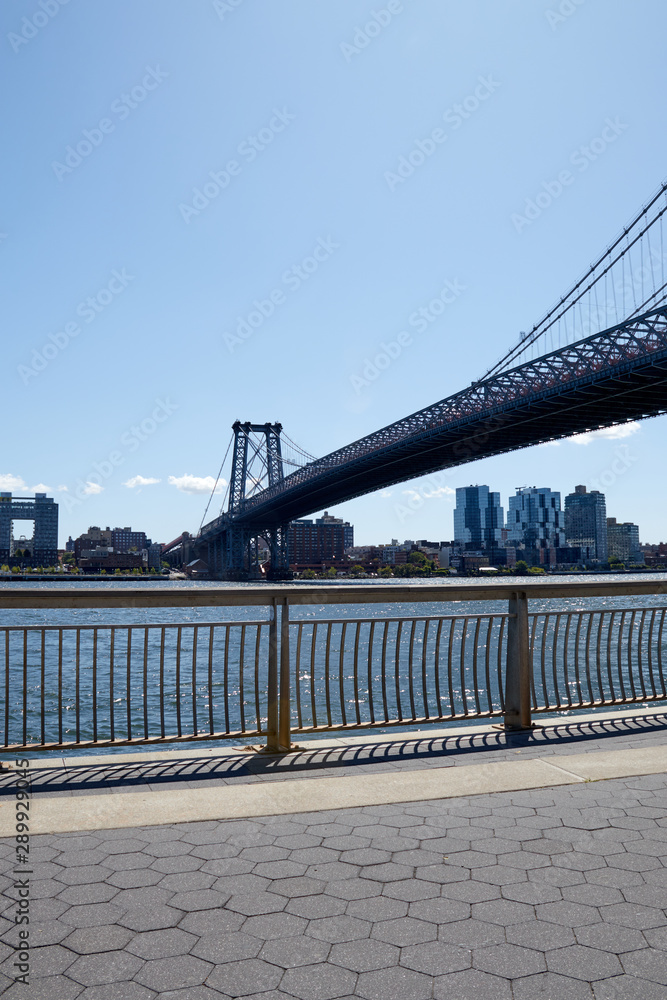 Manhattan bridge in the city of new york