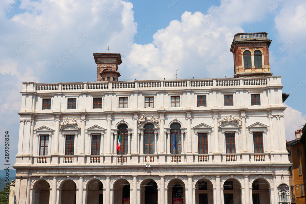Italie - Lombardie - Bergamo - Palazzo Nuovo abritant la Bibliothèque
