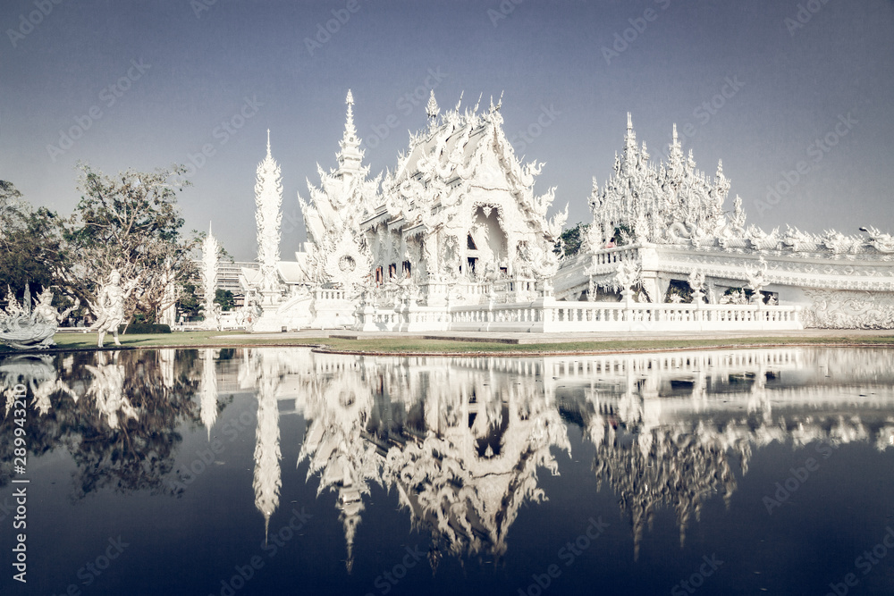 Poster Wat Rong Khun The Famous White Temple In Chiang Rai Thailand 
