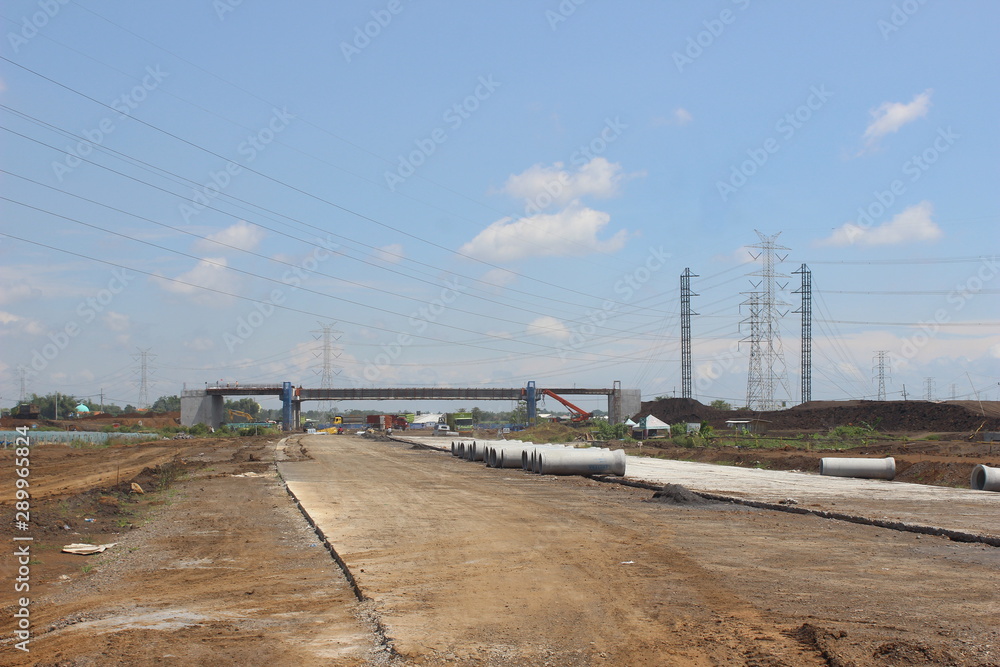the structure of the bridge girder Crane on the toll road the structure of the bridge girder Crane on the toll road
