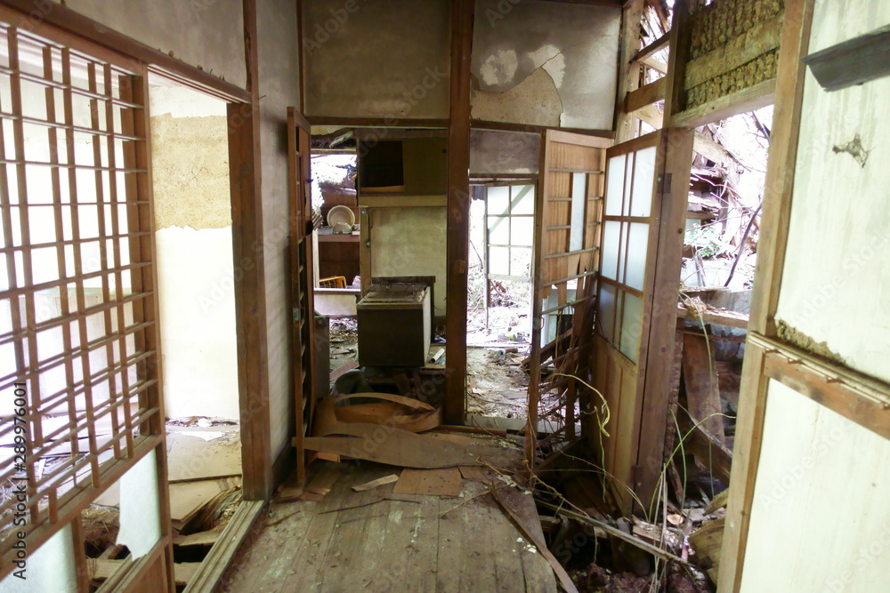 日本の岡山県久米南町の美しい廃墟 Stock Foto Adobe Stock