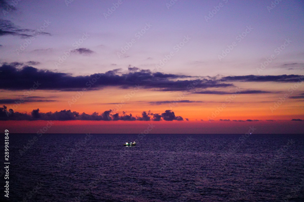 Naklejka premium 日本海の夕焼け