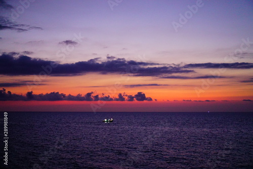 日本海の夕焼け © annchan