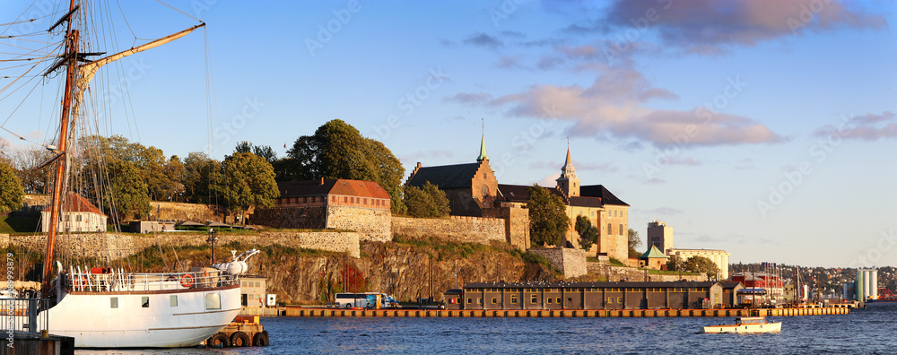 Oslo harbor - Akershus Fortress