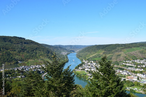 Moseltal bei Zell und Pünderich photo