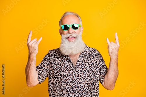 Fotografie Portrait of cheerful funky funny old bearded man with eyewear eyeglasses showing